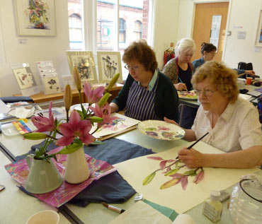 Students in Vivienne Cawson's studio